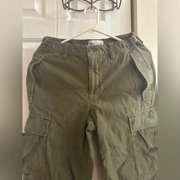 TNA (Aritzia) Supply Cargo Pants - Olive Green - Size 4 - Picture 5 of 10